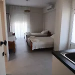 Polistilo Spiti Apartament Polychrono